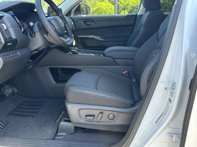 New 2026 Nissan Pathfinder SV AWD/4WD image 11