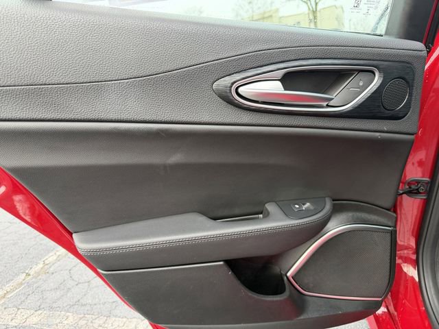 Used 2023 Alfa Romeo Giulia Sprint image 23