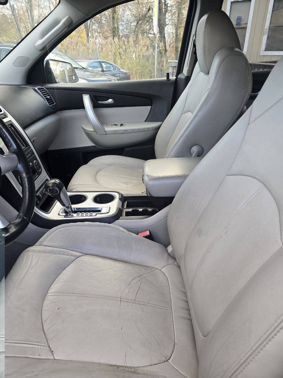 Used 2012 GMC Acadia SLT AWD/4WD image 18