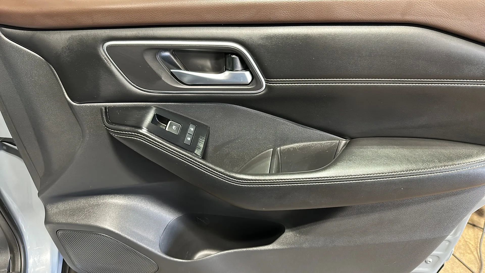 Used 2021 Nissan Rogue SL w/ Premium Package image 19