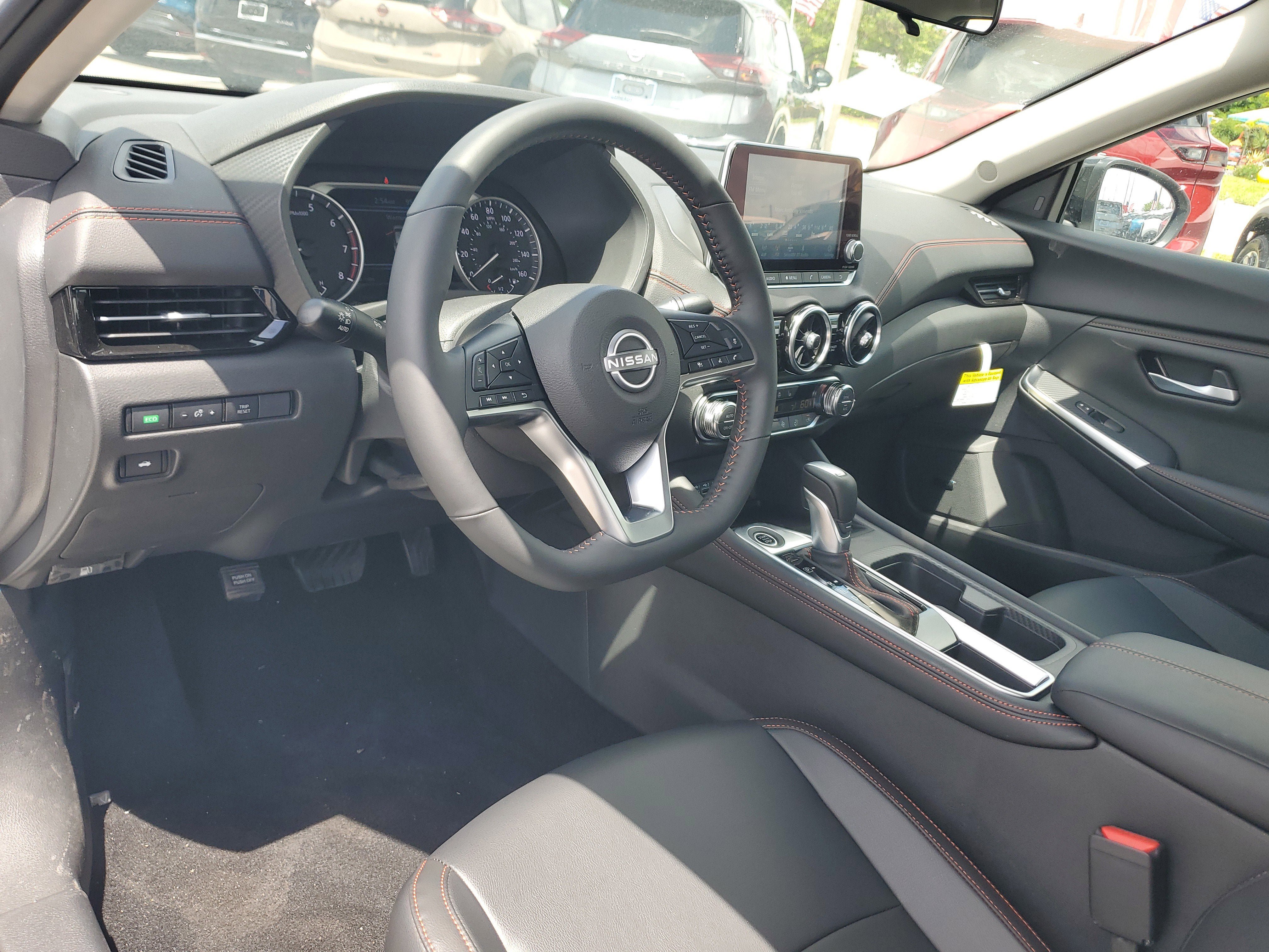 New 2025 Nissan Sentra SR w/ SR Premium Package FWD image 9