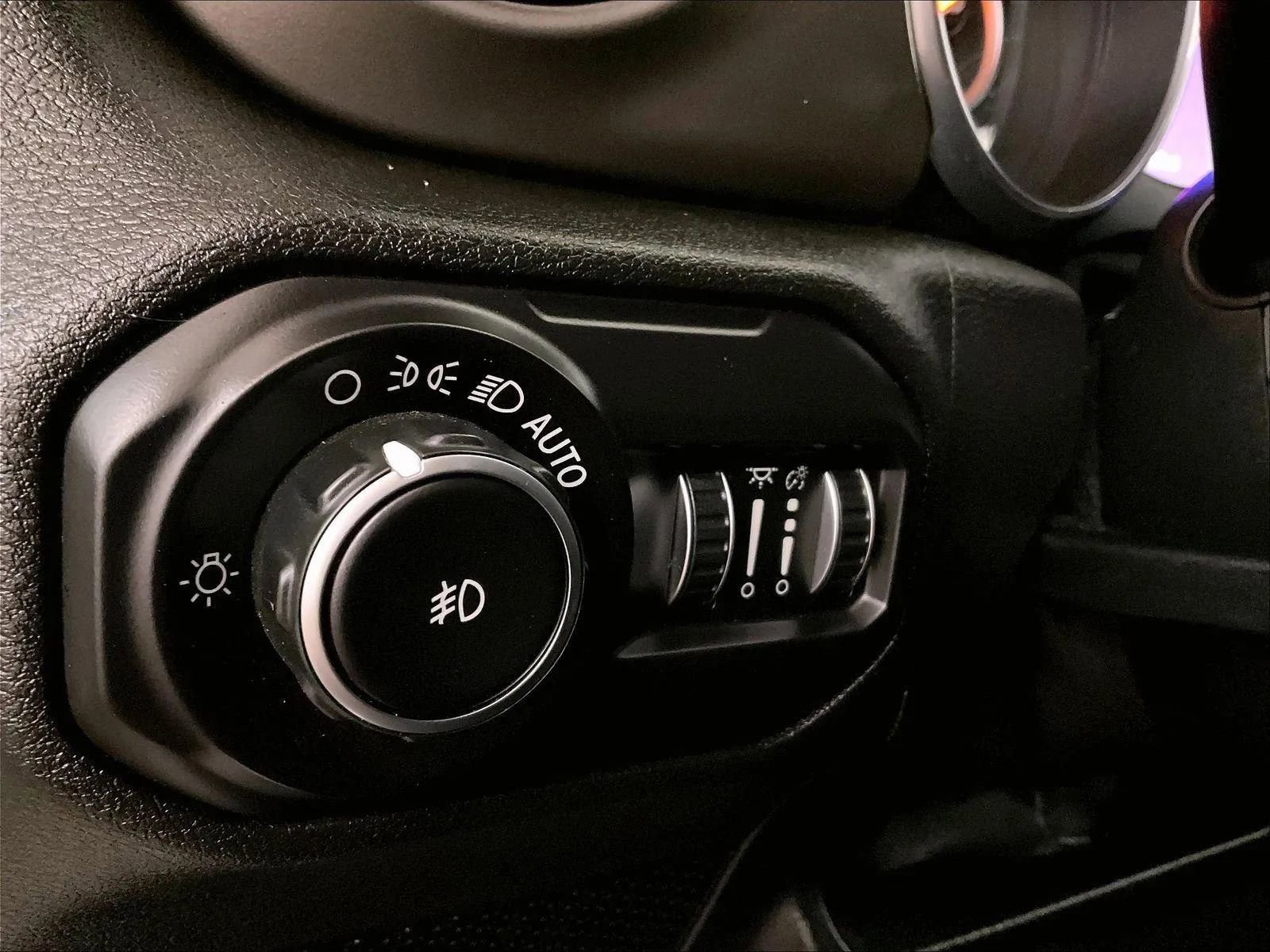 Used 2018 Jeep Wrangler Unlimited Sport S image 30