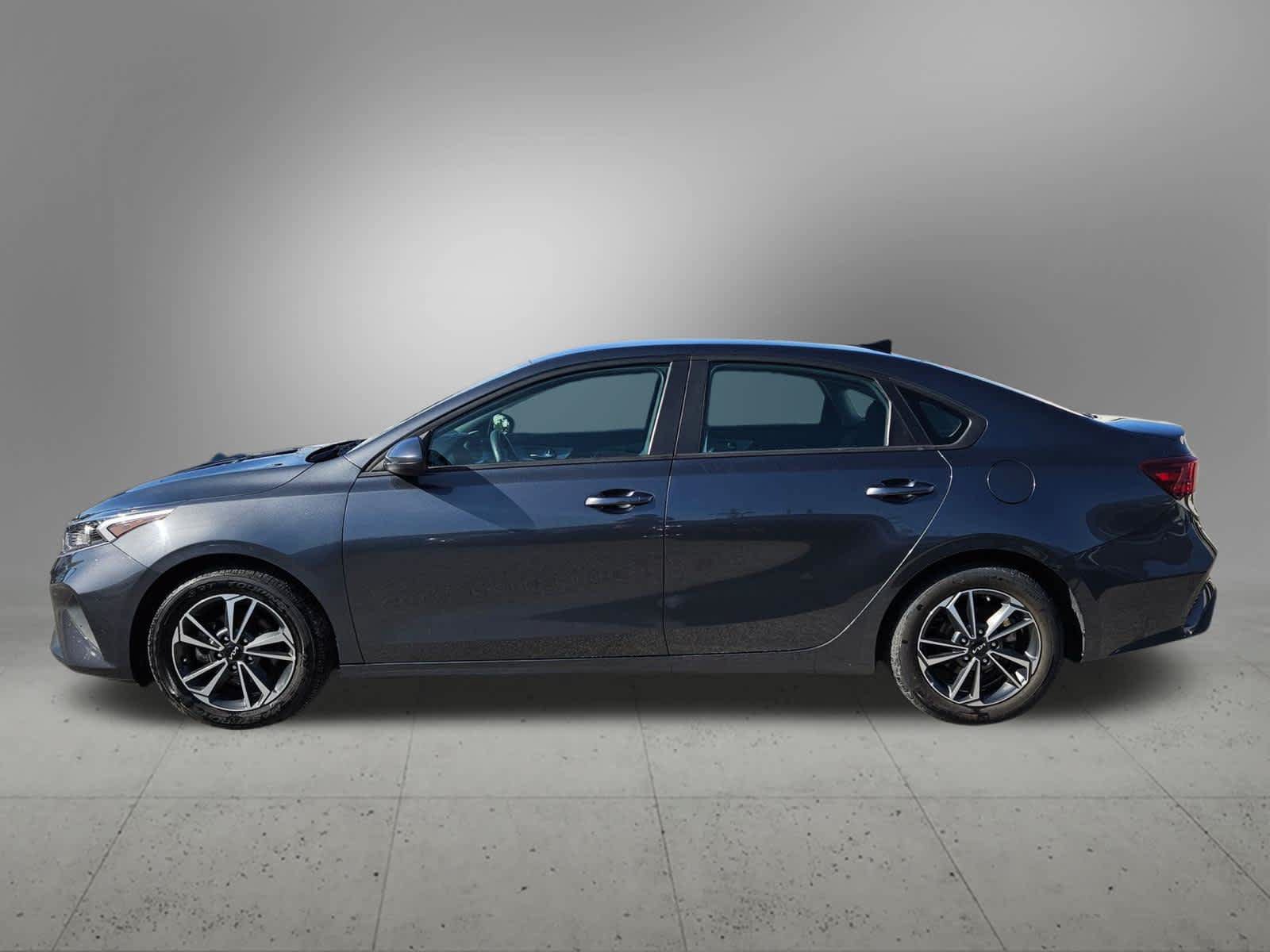Certified 2024 Kia Forte LXS FWD image 3