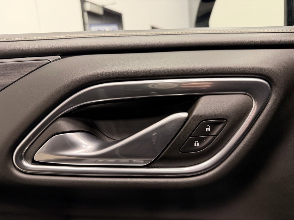 Used 2023 GMC Yukon SLT image 23