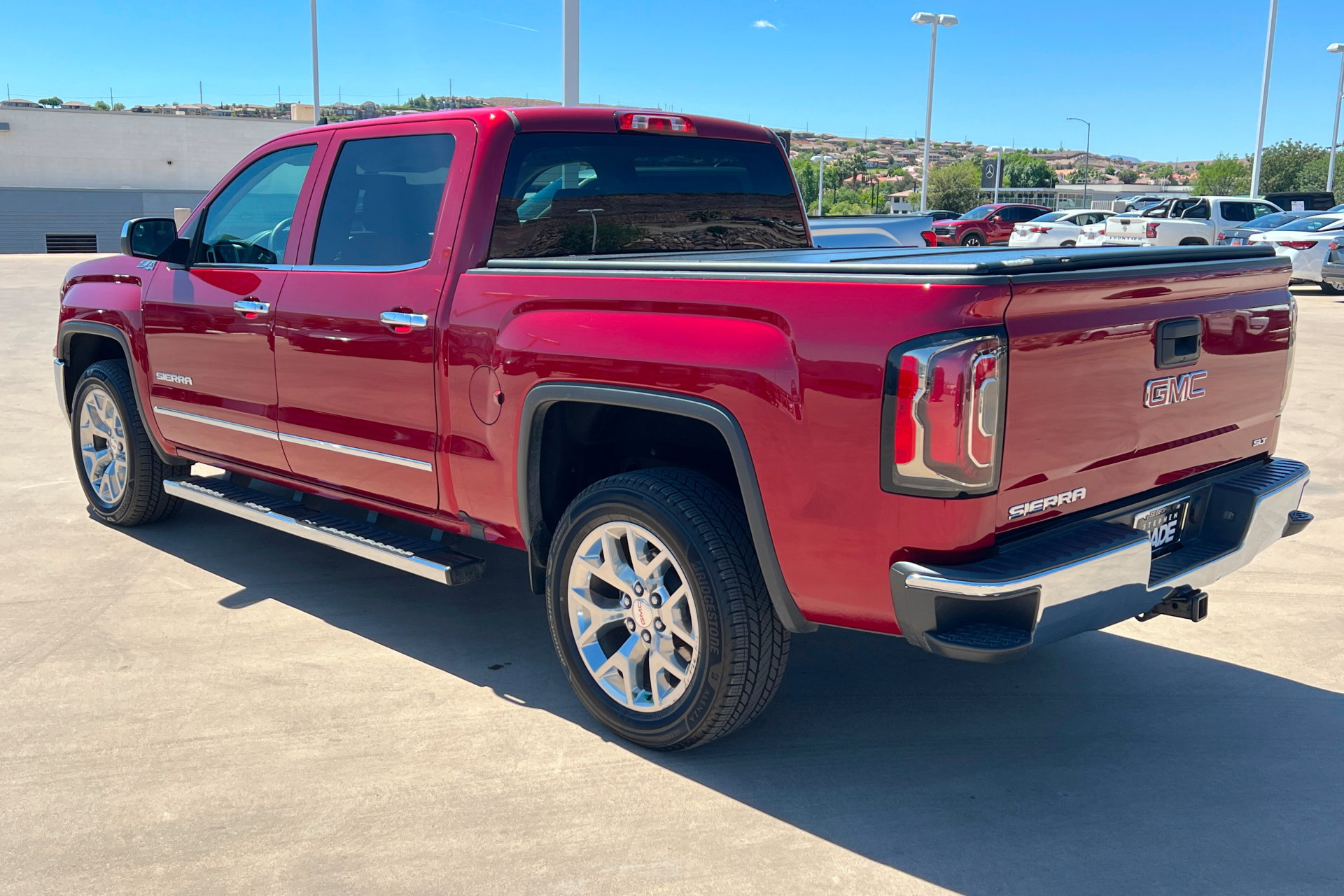 Used 2018 GMC Sierra 1500 SLT w/ SLT Premium Package AWD/4WD image 3