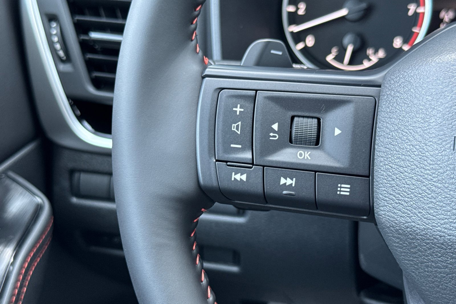 New 2026 Nissan Rogue SV AWD/4WD image 28