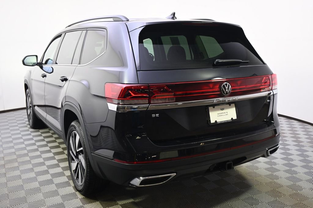Used 2025 Volkswagen Atlas SE image 4
