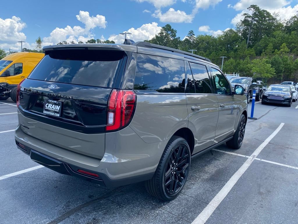 New 2027 Ford Expedition Platinum w/ Stealth Performance Package AWD/4WD image 7