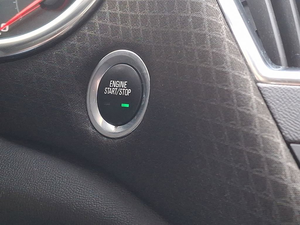 Used 2019 Chevrolet Malibu LT image 23