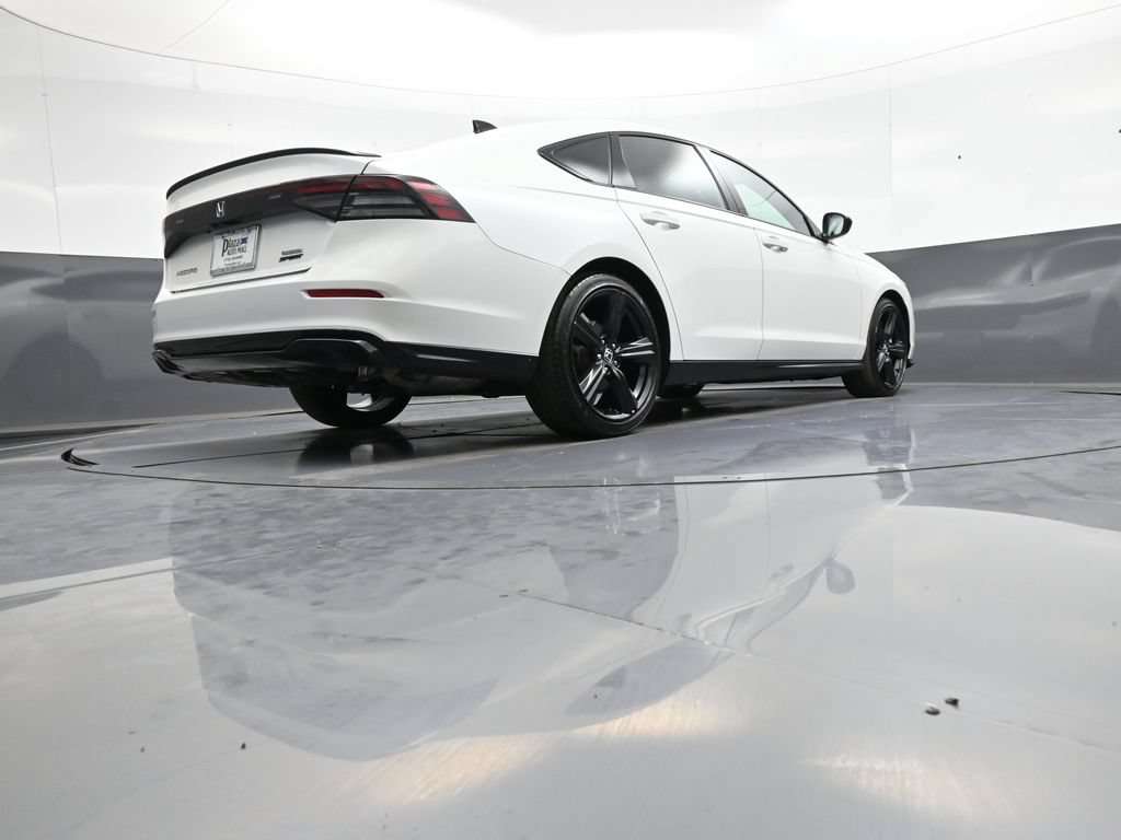 Used 2024 Honda Accord Sport image 29
