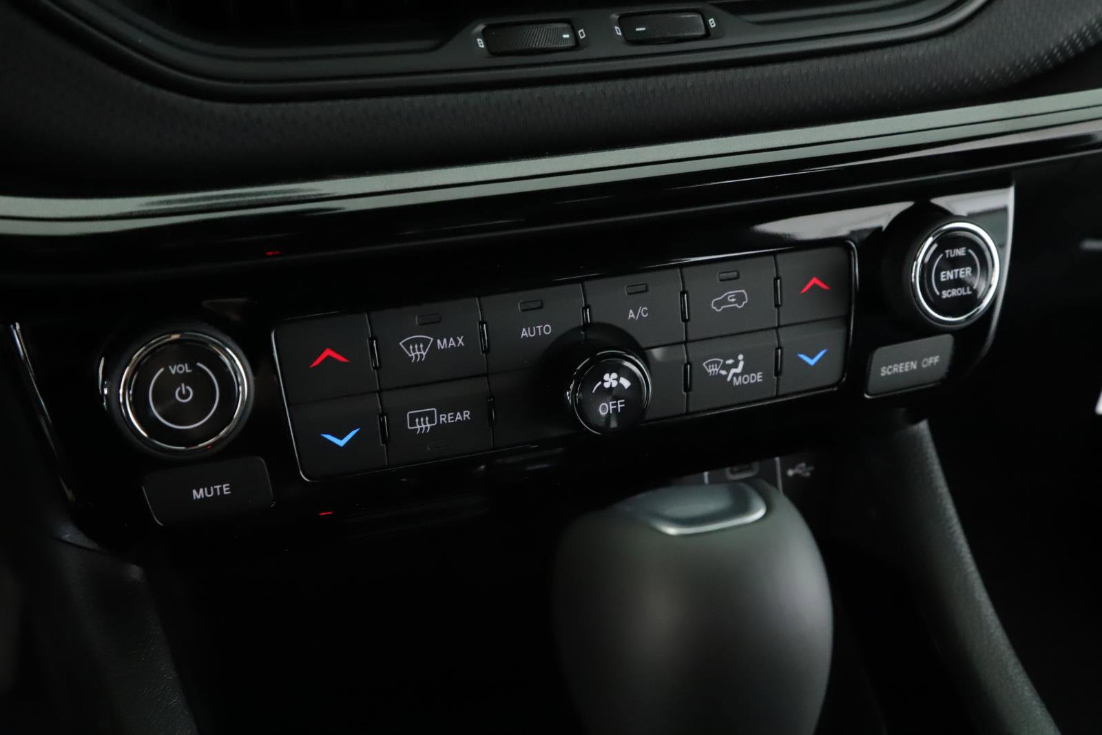 New 2026 Jeep Compass Limited image 15