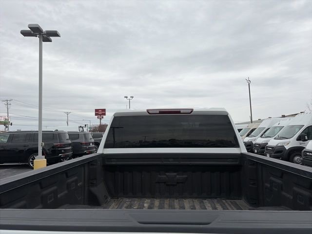 Used 2020 Chevrolet Silverado 2500 Custom w/ Custom Value Package image 5