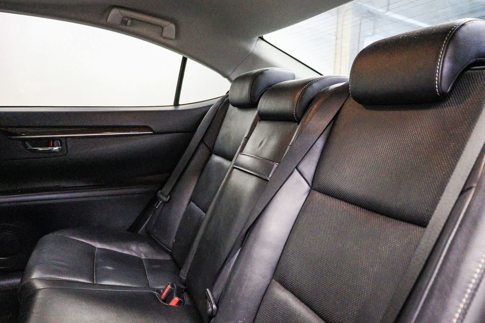 Used 2014 Lexus ES 350 w/ Luxury Package FWD image 19