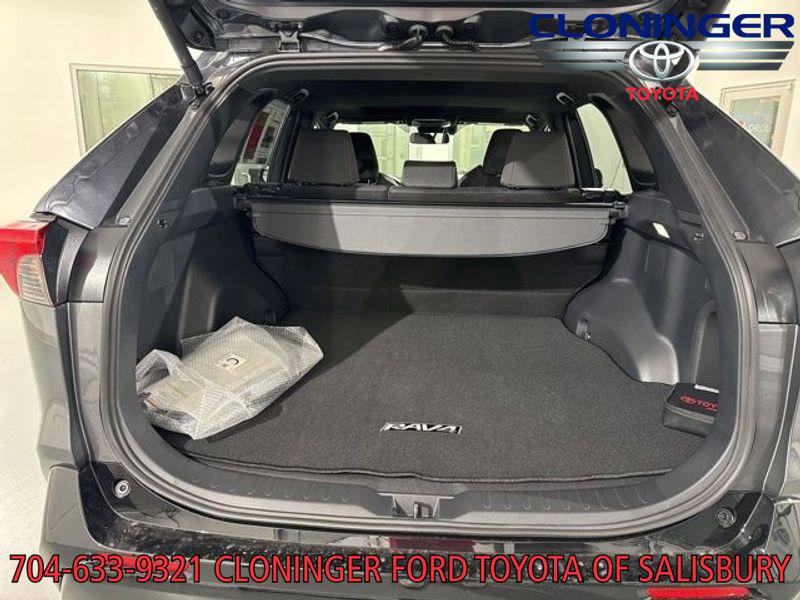 New 2025 Toyota RAV4 SE image 11