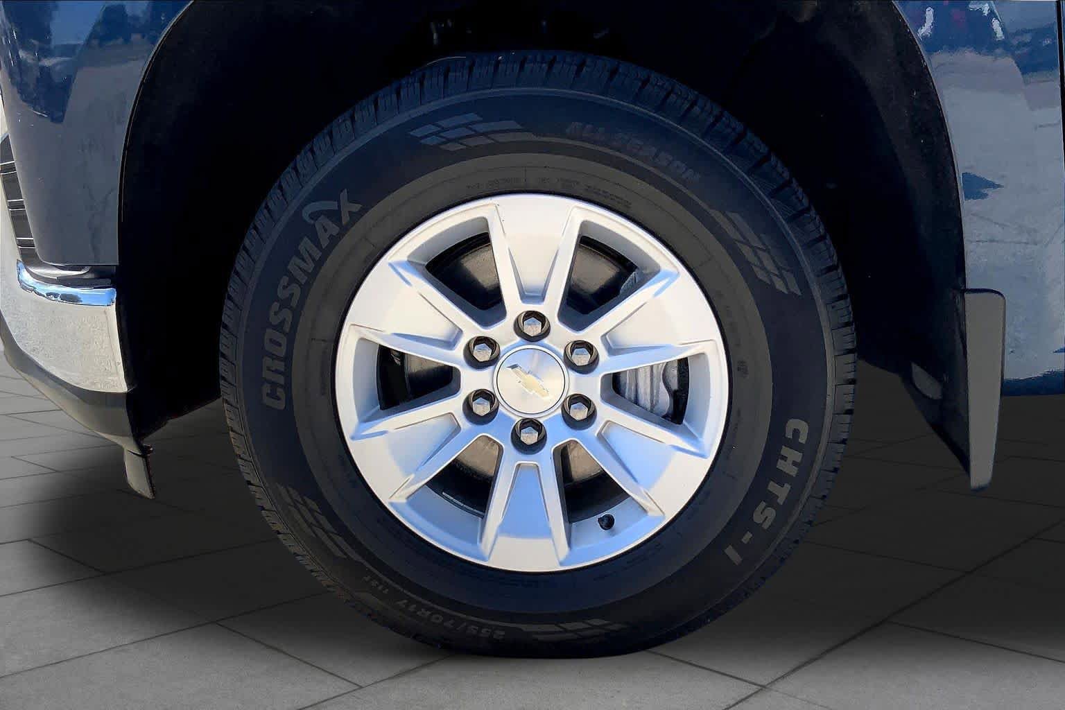 Used 2019 Chevrolet Silverado 1500 LT w/ Texas Edition image 11