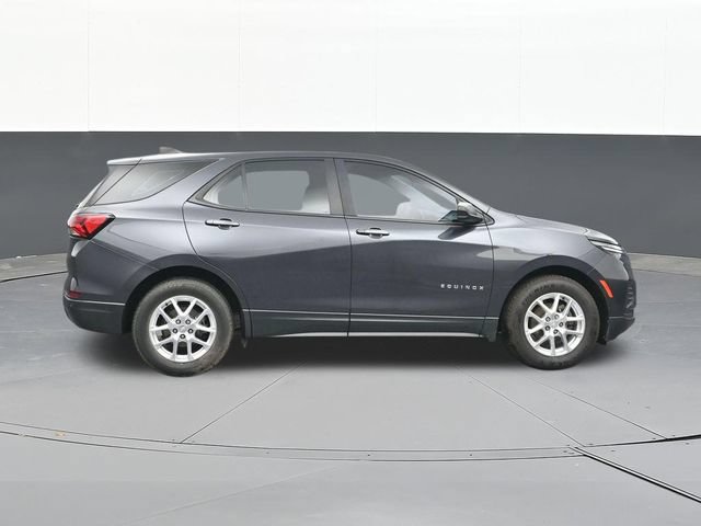 Used 2022 Chevrolet Equinox LS w/ Driver Confidence II Package FWD image 16