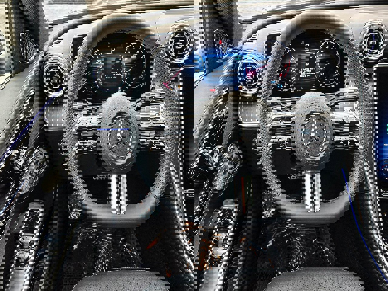 New 2025 Mercedes-Benz C 300 4MATIC Sedan image 12