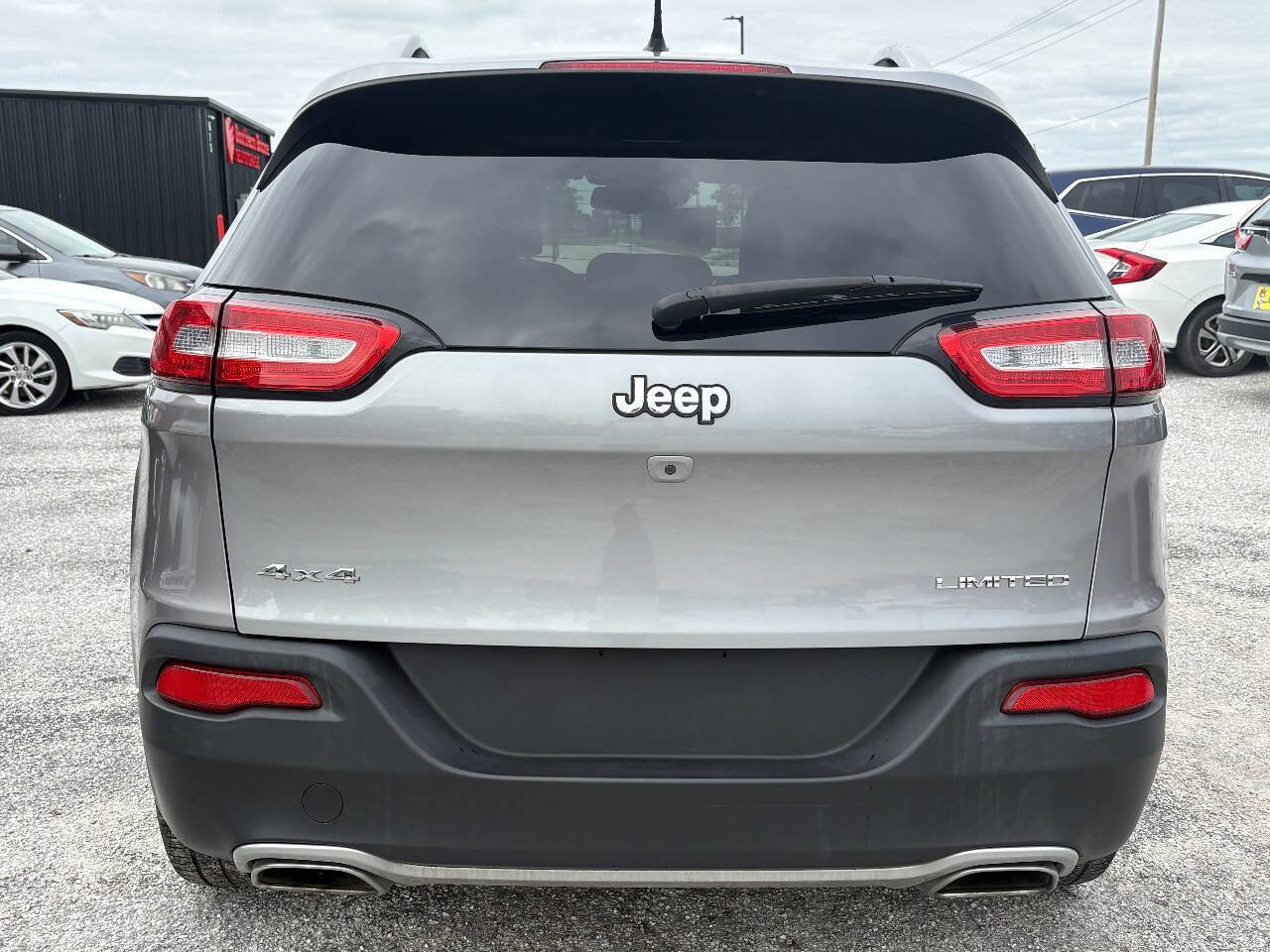 Used 2015 Jeep Cherokee Limited AWD/4WD image 14