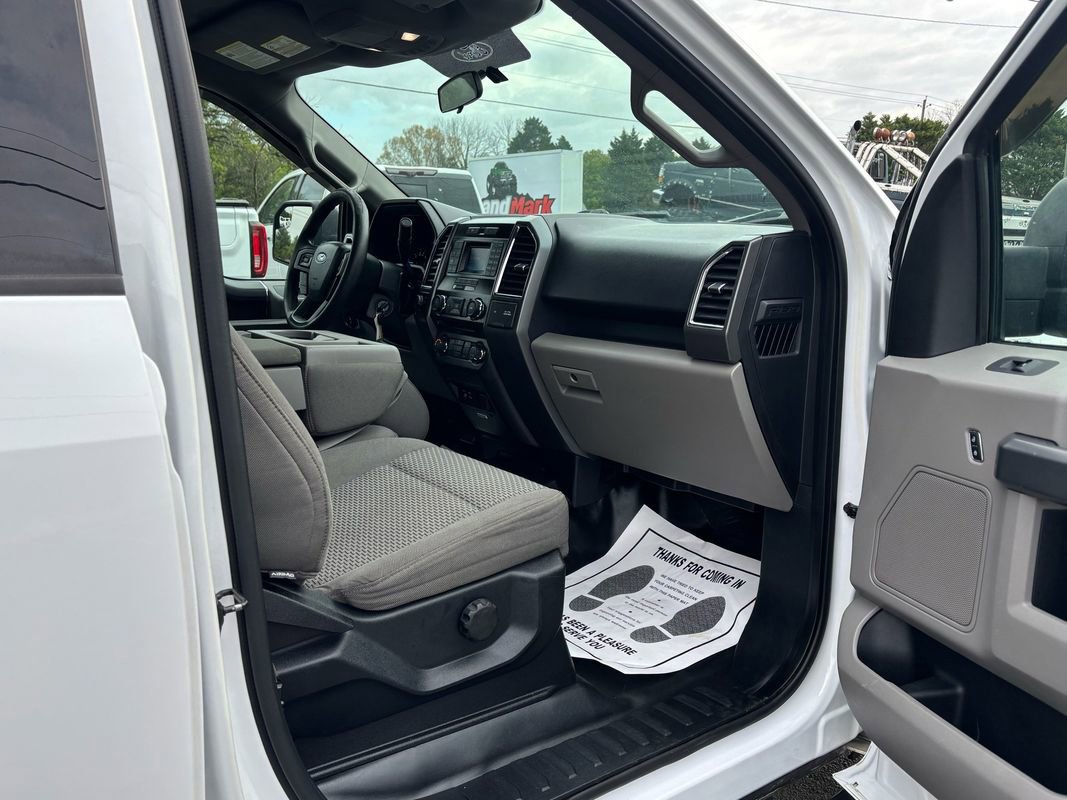 Used 2015 Ford F150 XLT w/ Trailer Tow Package RWD image 28