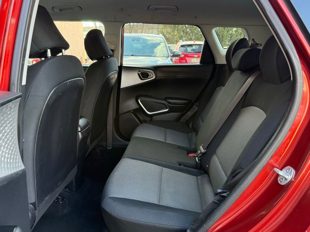 Used 2020 Kia Soul LX FWD image 11