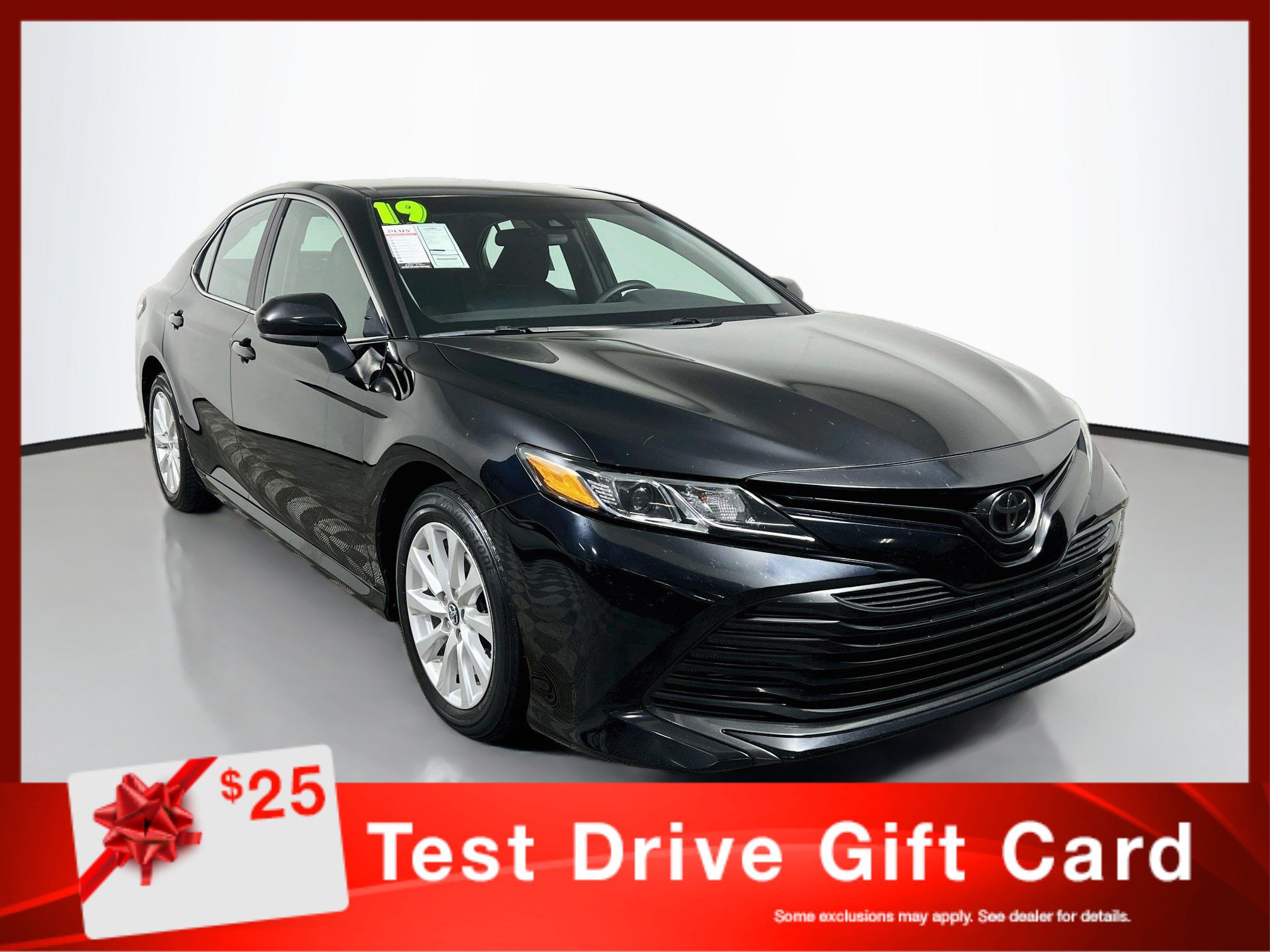 Used 2019 Toyota Camry LE FWD image 1