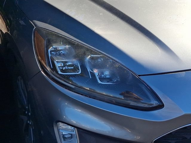 Used 2021 Ford Escape Titanium AWD/4WD image 3