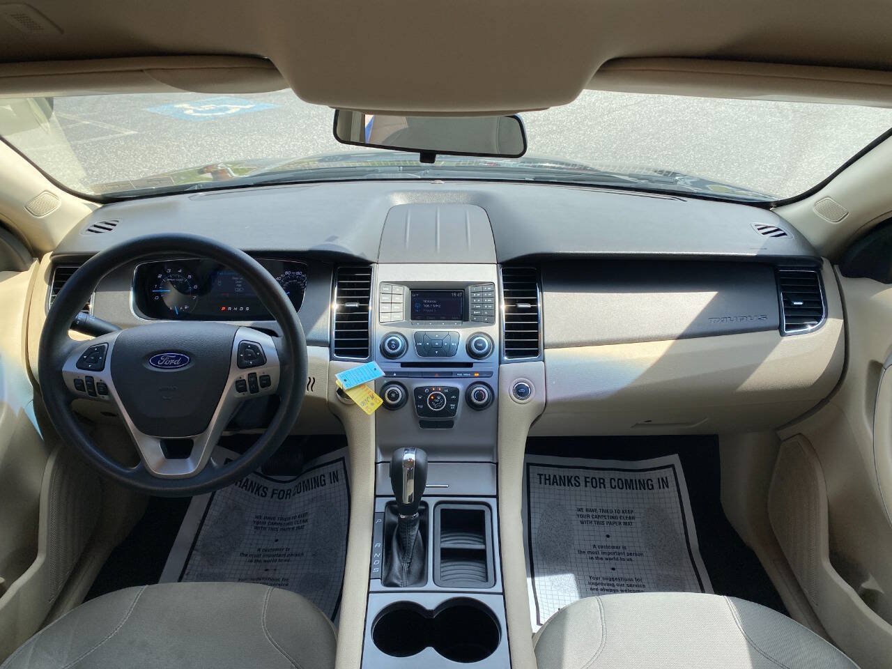 Used 2015 Ford Taurus SE FWD image 23