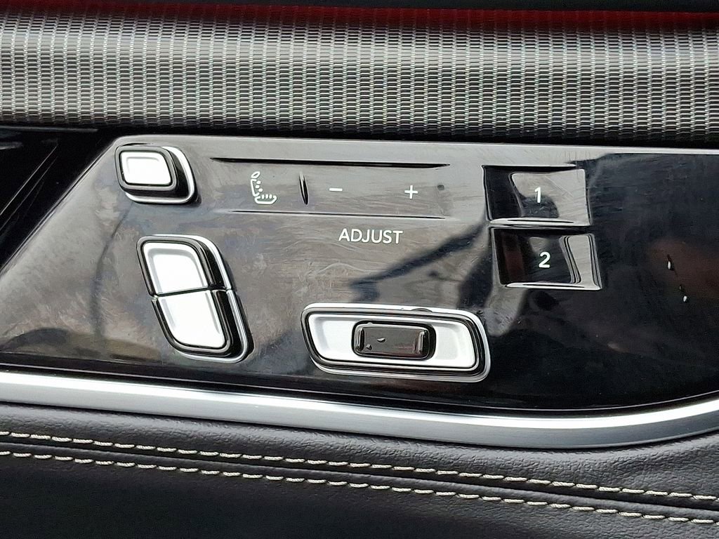 Used 2024 Jeep Grand Wagoneer L Series II w/ Quick Order Packagew 28T image 32