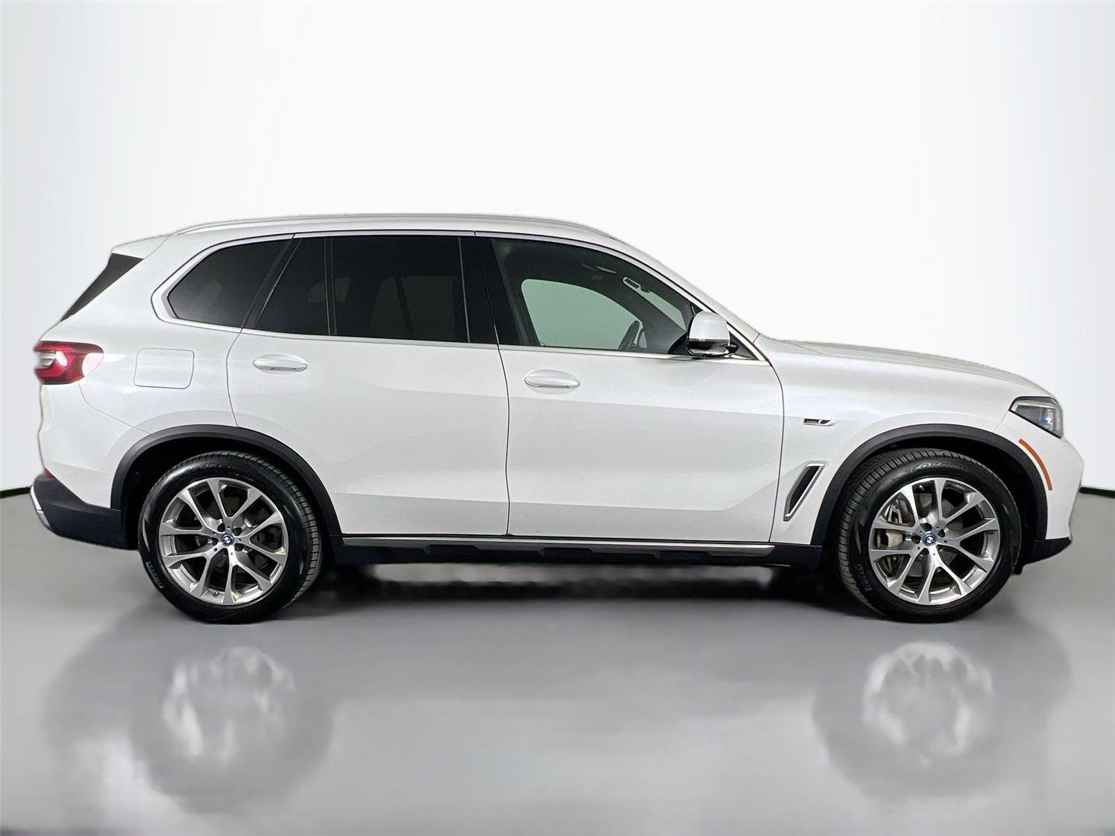 Used 2023 BMW X5 xDrive45e w/ Executive Package image 7