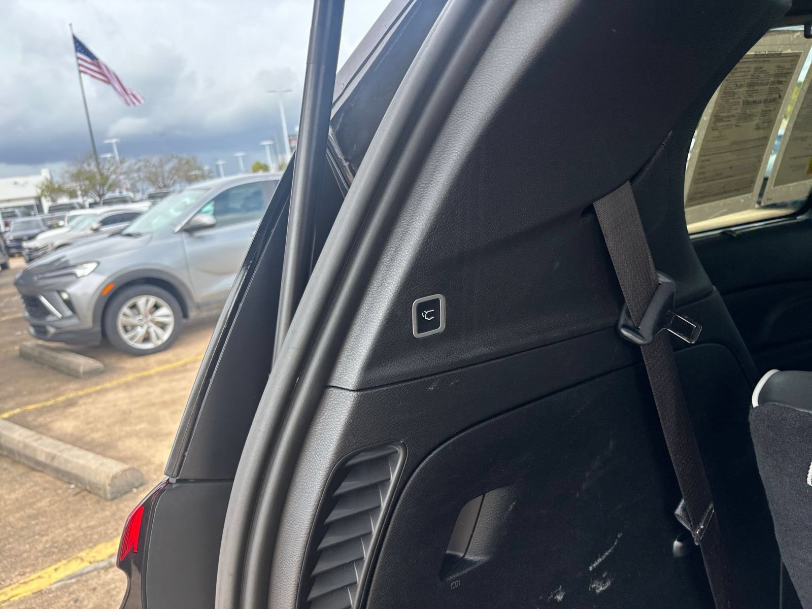 Used 2025 Chrysler Pacifica Limited FWD image 24