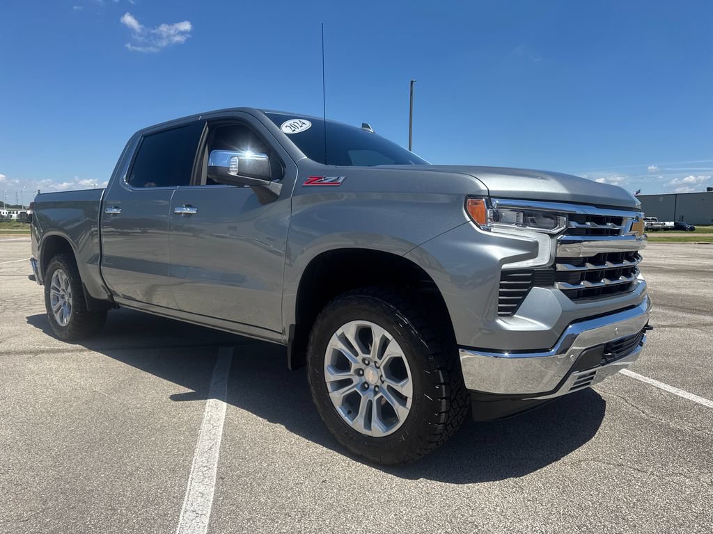 Used 2024 Chevrolet Silverado 1500 LTZ AWD/4WD image 9