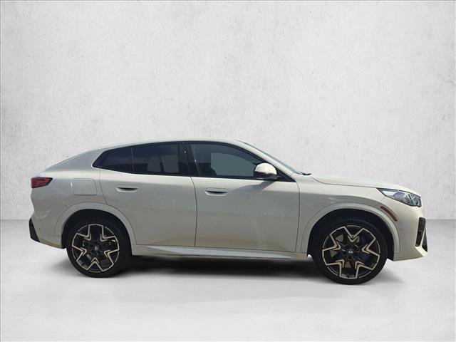 Used 2026 BMW X2 xDrive28i w/ Technology Package AWD/4WD image 4