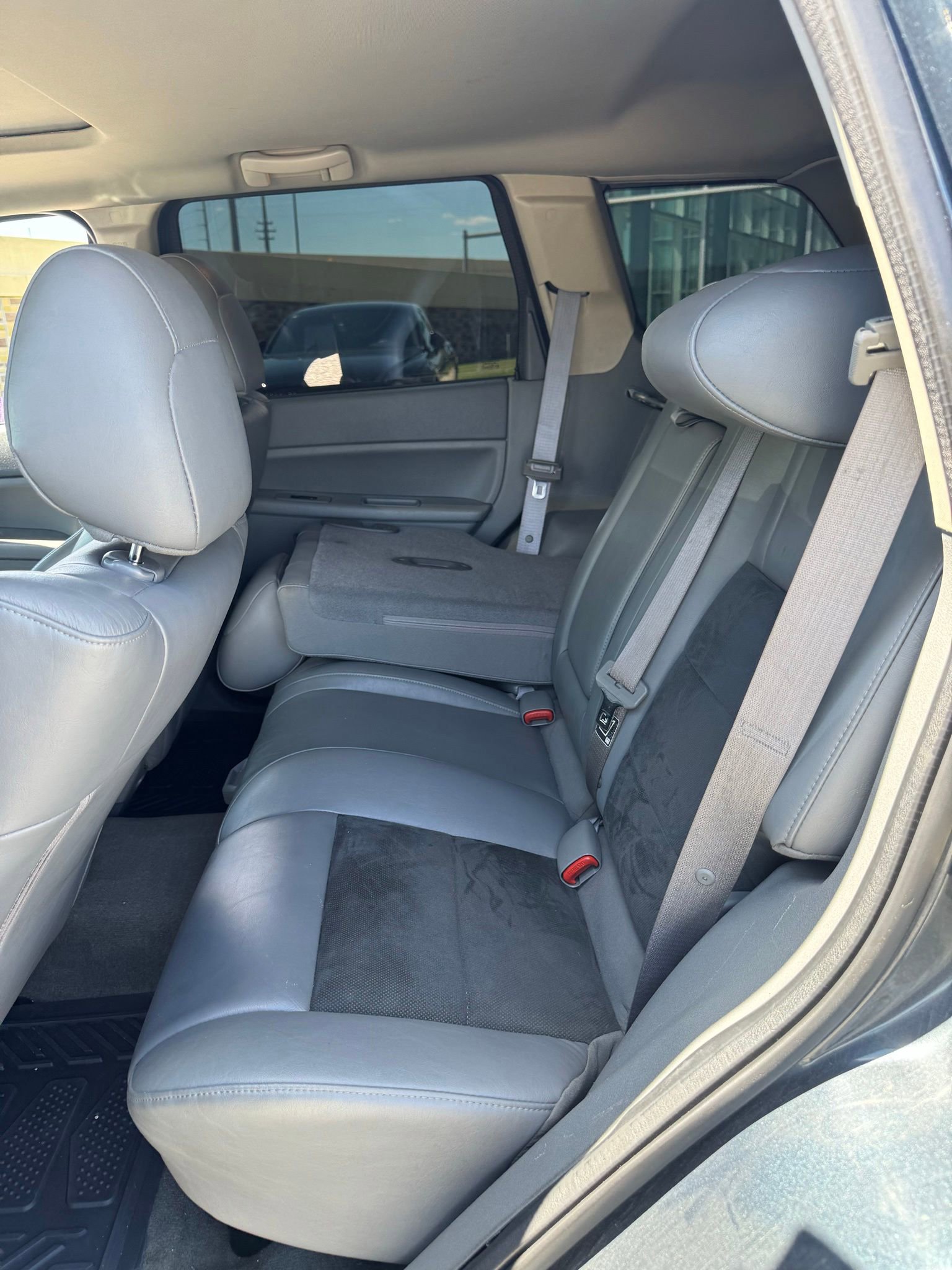 Used 2007 Jeep Grand Cherokee SRT8 w/ SRT Option Group I AWD/4WD image 10
