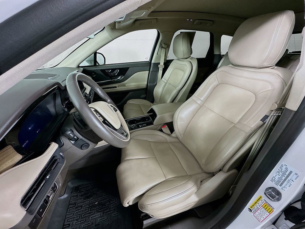 Used 2022 Lincoln Corsair Reserve w/ Equipment Group 201A image 28