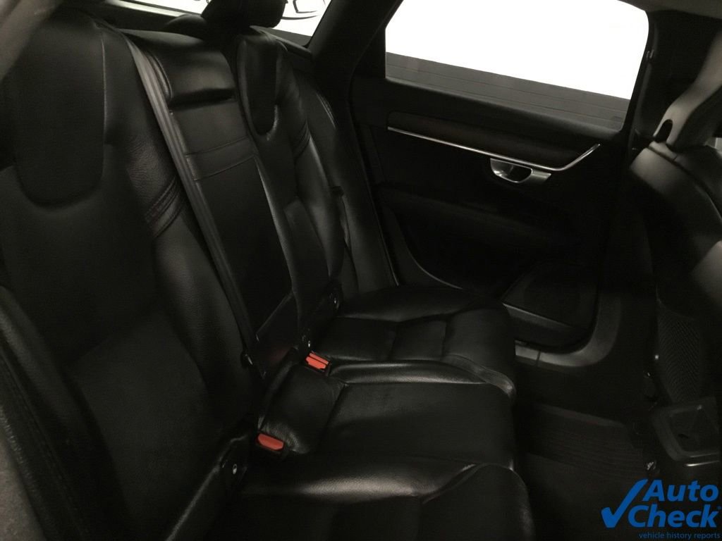 Used 2020 Volvo V90 T6 Cross Country image 31