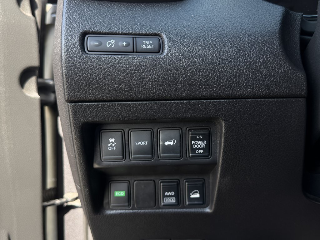 Used 2016 Nissan Rogue SL AWD/4WD image 22