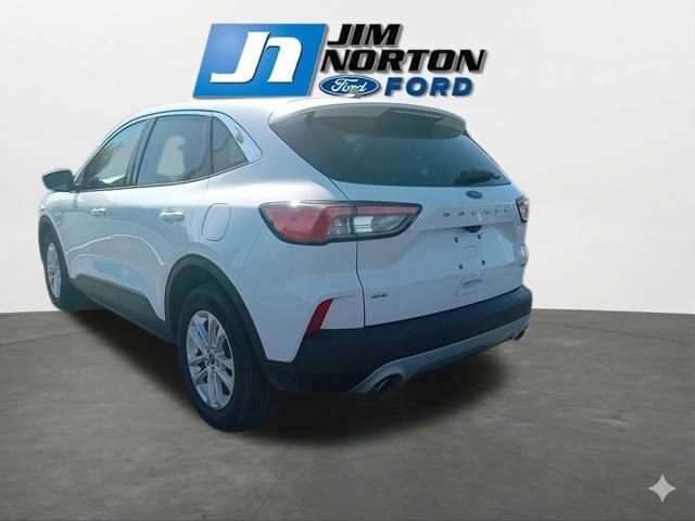 Used 2022 Ford Escape SE image 7
