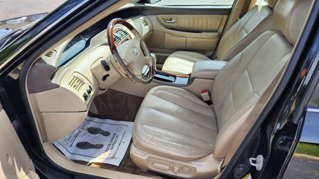 Used 2004 Toyota Avalon XLS FWD image 13
