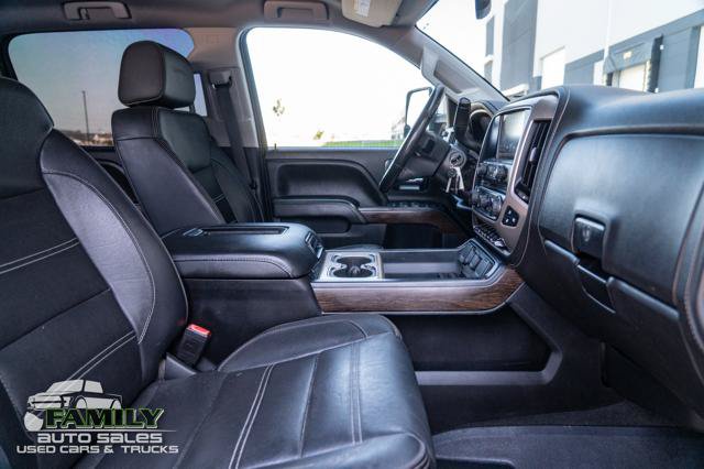 Used 2018 GMC Sierra 2500 Denali w/ Duramax Plus Package AWD/4WD image 25