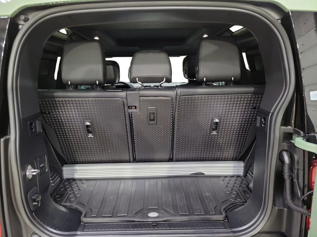 Used 2023 Land Rover Defender 110 75th Limited Edition image 28
