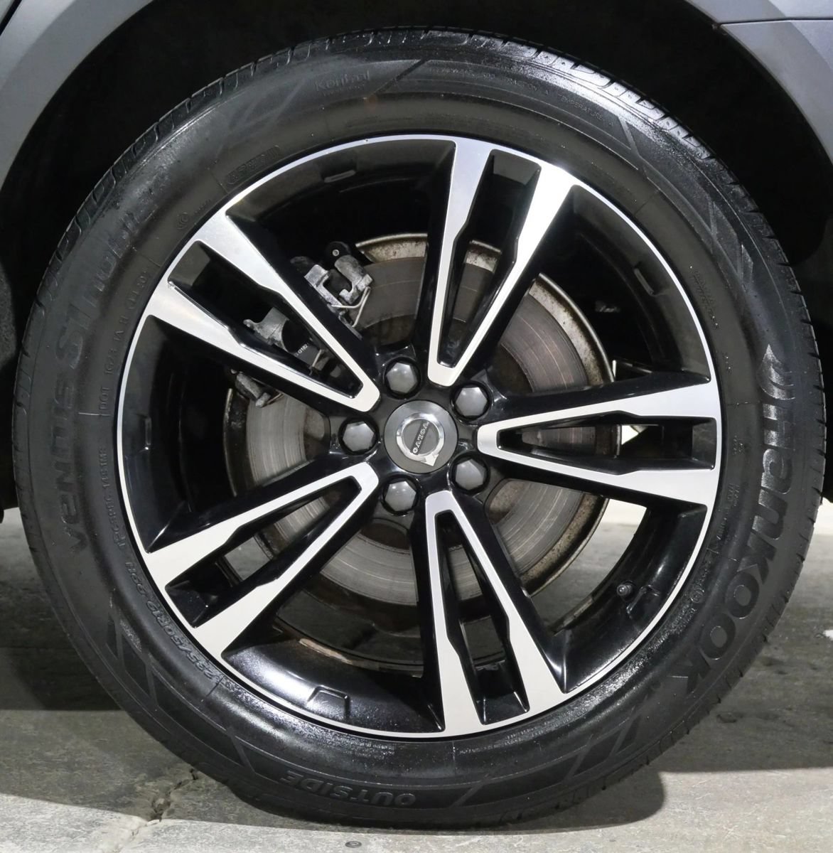 Used 2018 Volvo V90 T5 Cross Country w/ Convenience Package AWD/4WD image 30