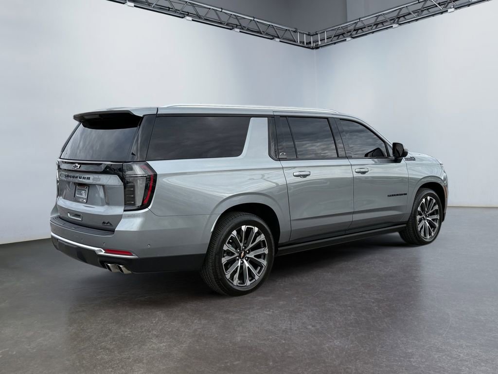 Certified 2025 Chevrolet Suburban High Country image 3