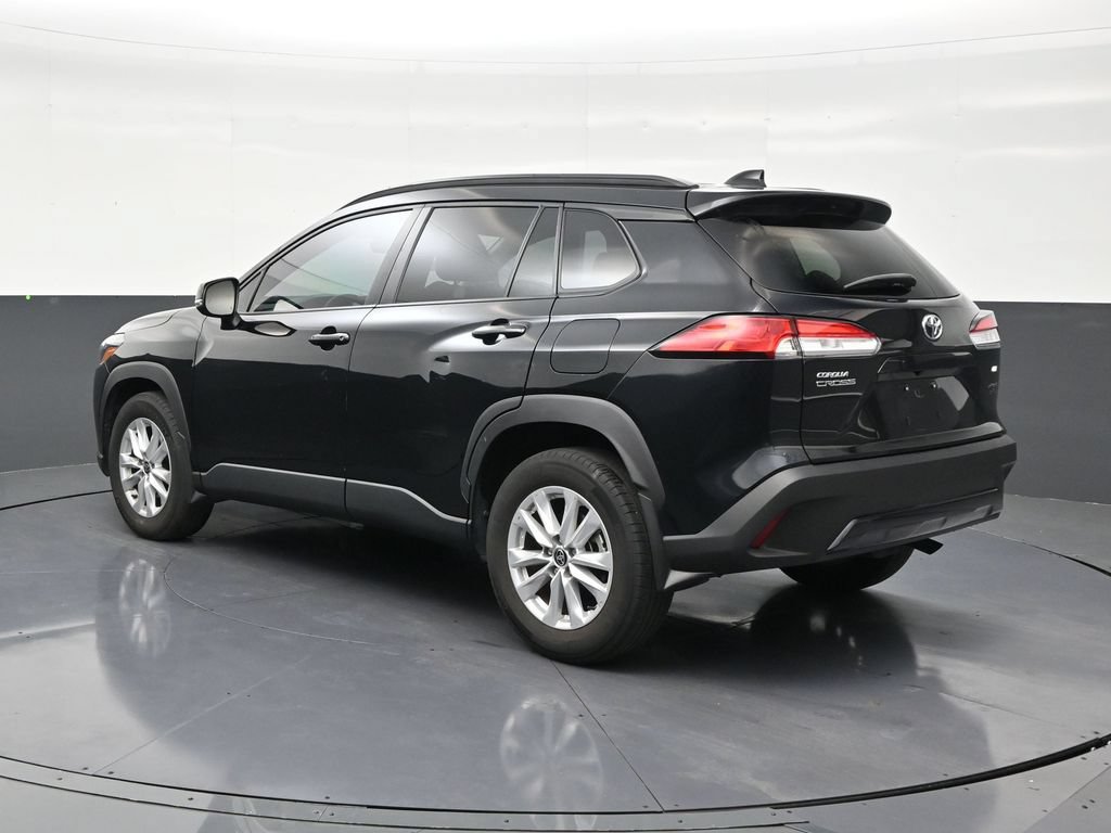 Used 2024 Toyota Corolla Cross LE FWD image 3
