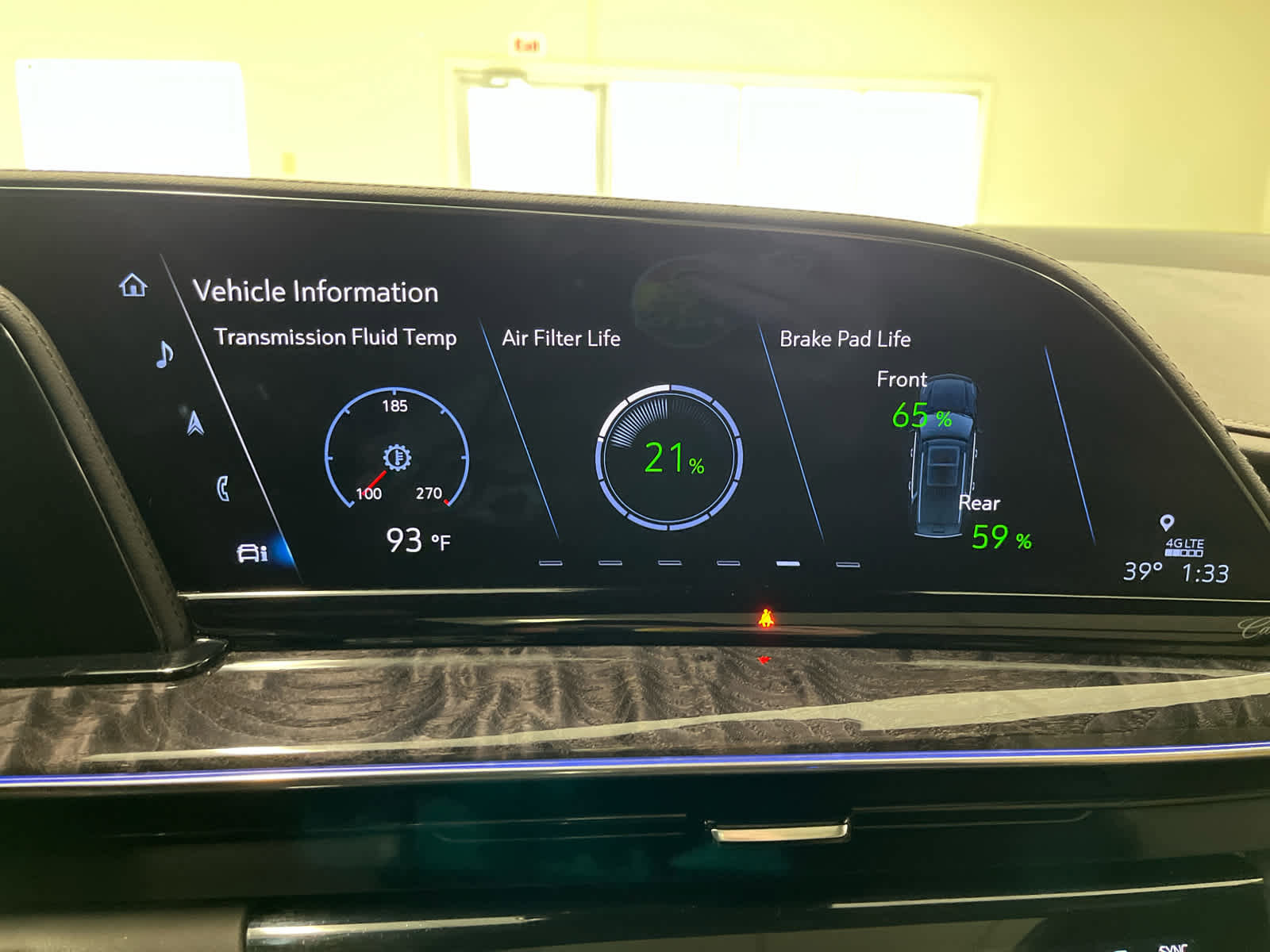 Used 2023 Cadillac Escalade Premium Luxury image 43