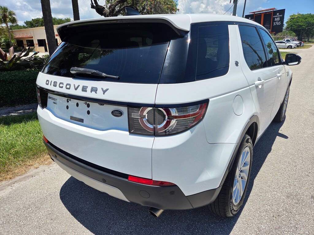 Used 2017 Land Rover Discovery Sport HSE AWD/4WD image 12