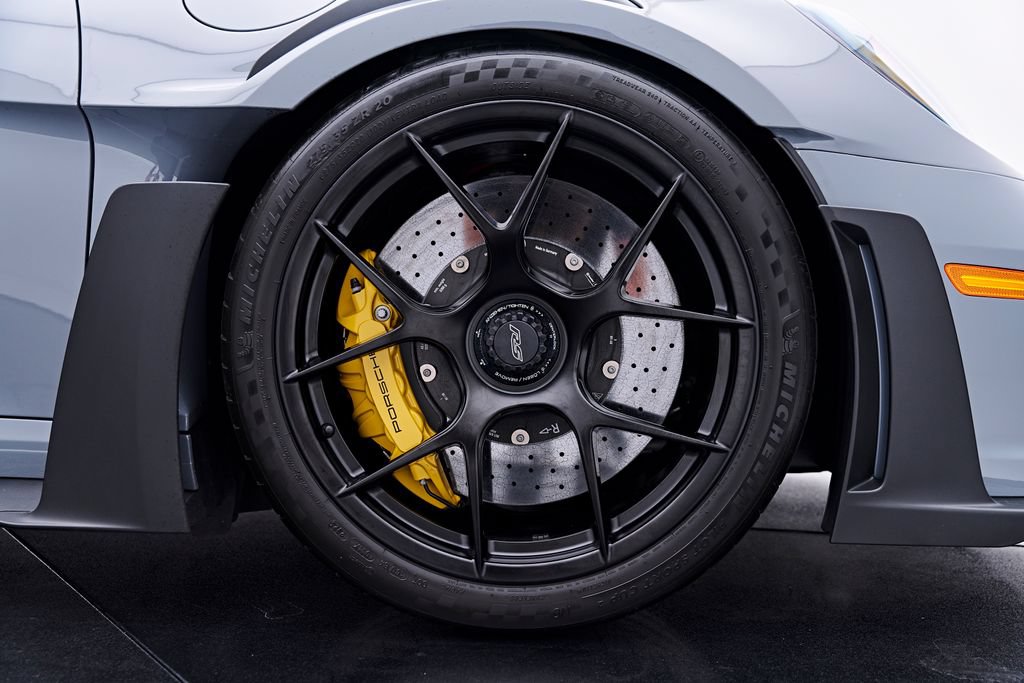 Used 2024 Porsche 911 GT3 RS w/ Weissach Package RWD image 33
