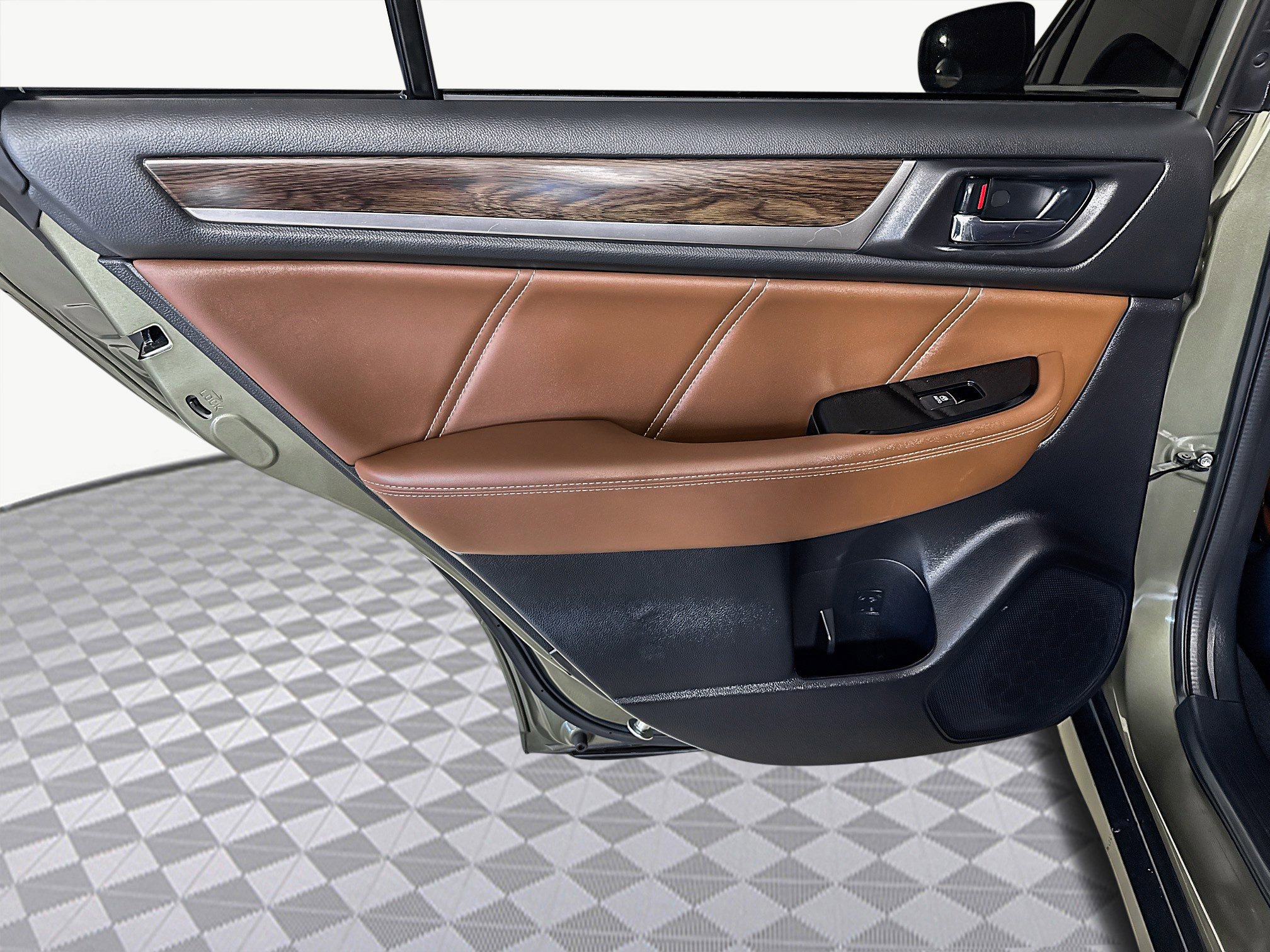 Used 2019 Subaru Outback 2.5i Touring w/ Popular Package #3A image 26