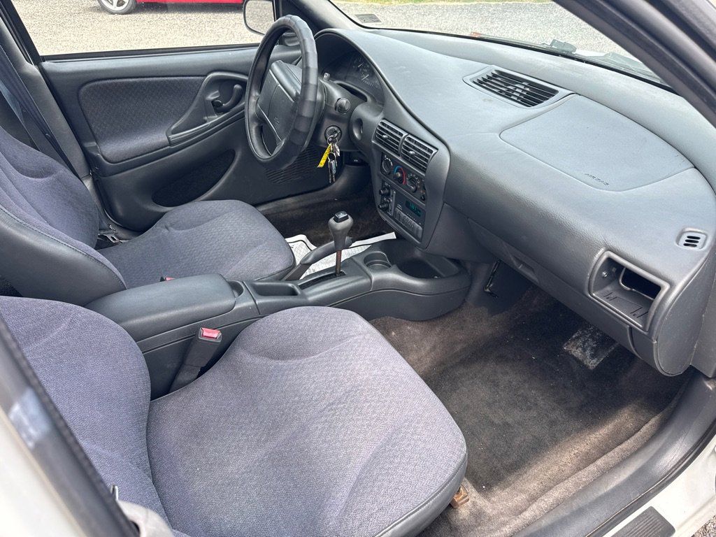 Used 1996 Chevrolet Cavalier Sedan FWD image 15