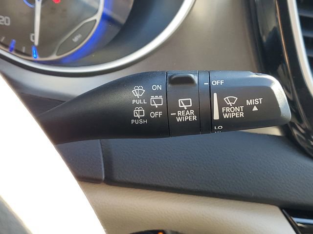 Used 2023 Chrysler Pacifica Touring-L image 22