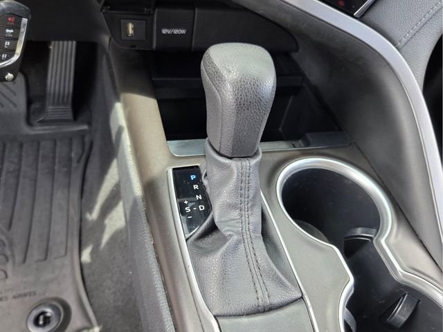 Used 2021 Toyota Camry LE FWD image 25